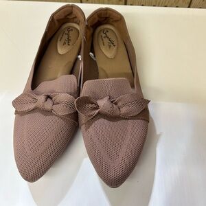 Seychelles Bow Pointed Loafers